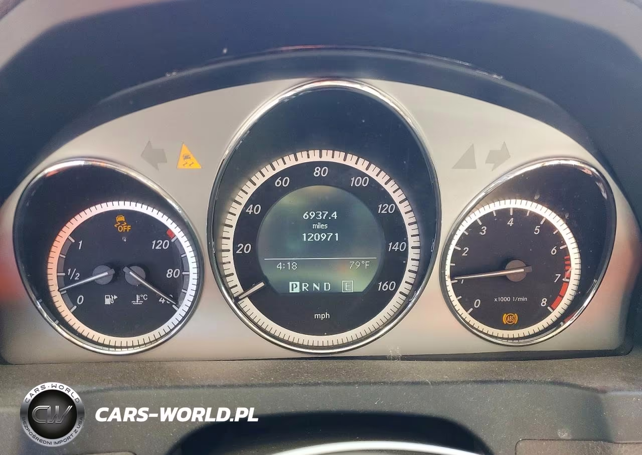 2011 Mercedes-Benz C 300 VIN:WDDGF5EB7BR174821 - 9