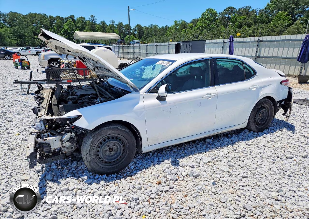 2018 Toyota Camry Le – zdjęcie 1 z 13