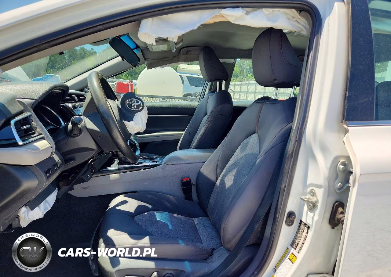 2018 Toyota Camry Le VIN:4T1B31HK9JU002542 - 7