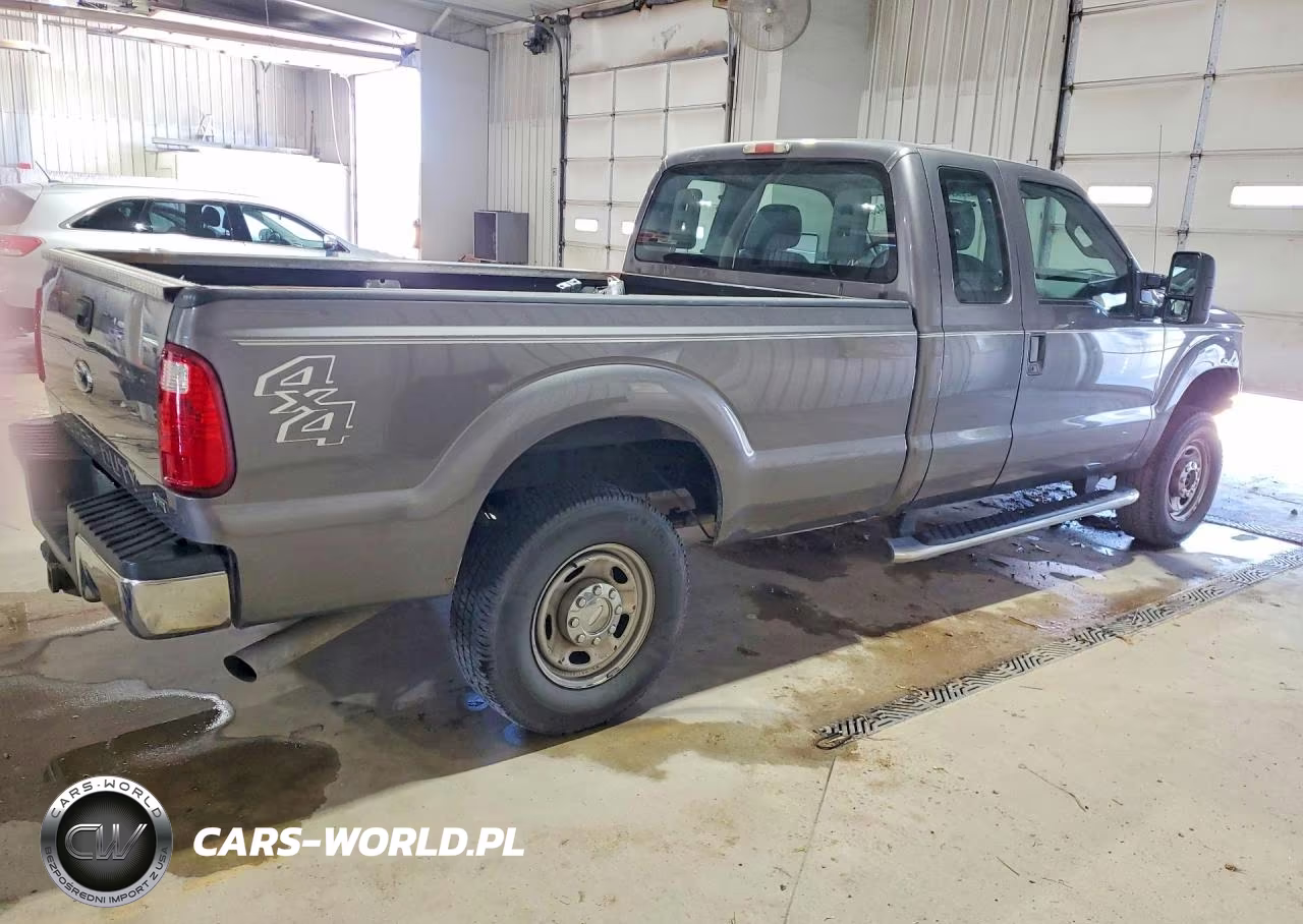 2011 Ford F250 Super Duty VIN:1FT7X2B63BEB07394 - 3