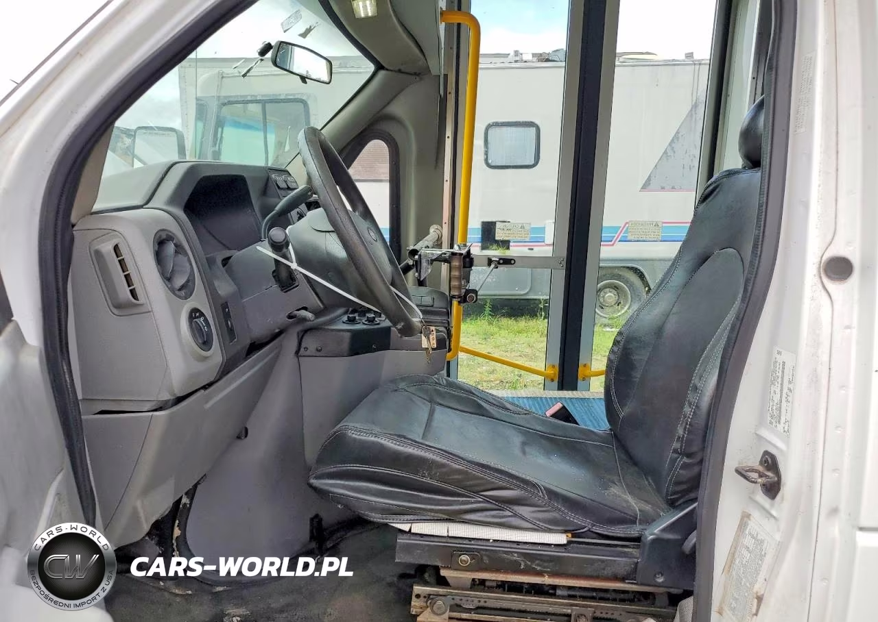2014 Ford Econoline E450 Super Duty Cutaway Van VIN:1FDEE4FL9EDA66011 - 7