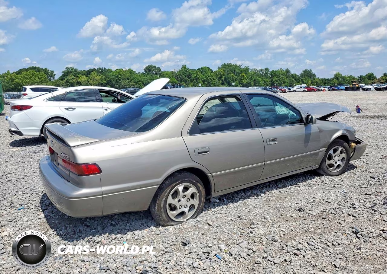 1999 Toyota Camry VIN:4T1BG22K3XU549480 - 3
