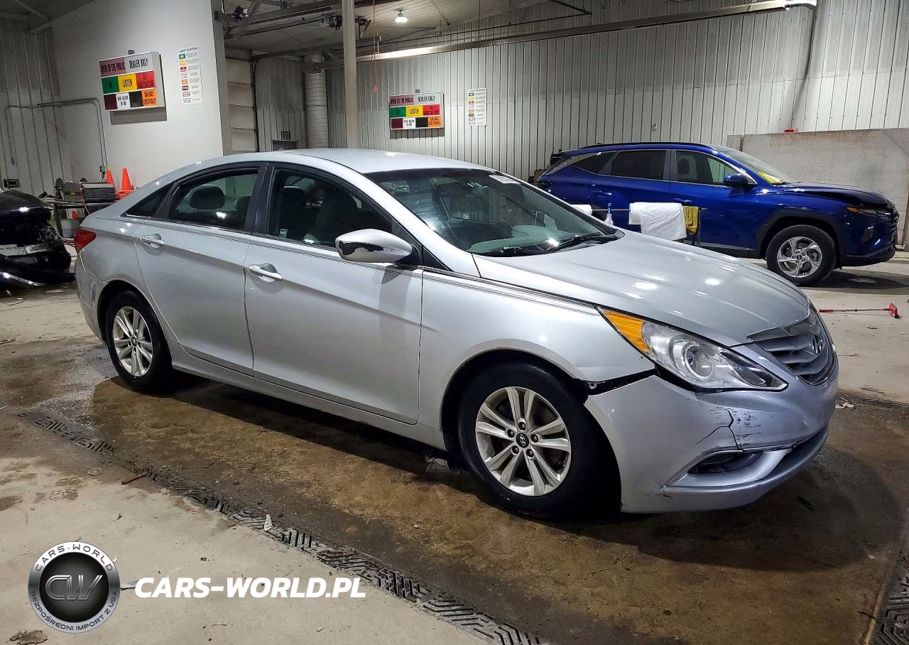 2012 Hyundai Sonata Gls VIN:5NPEB4AC8CH444685 - 4