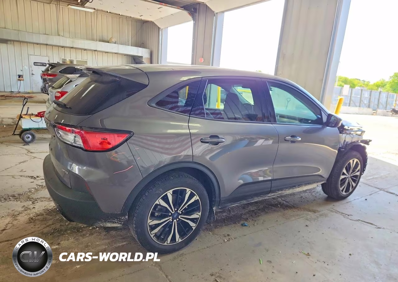 2021 Ford Escape Se VIN:1FMCU9G61MUA30313 - 3