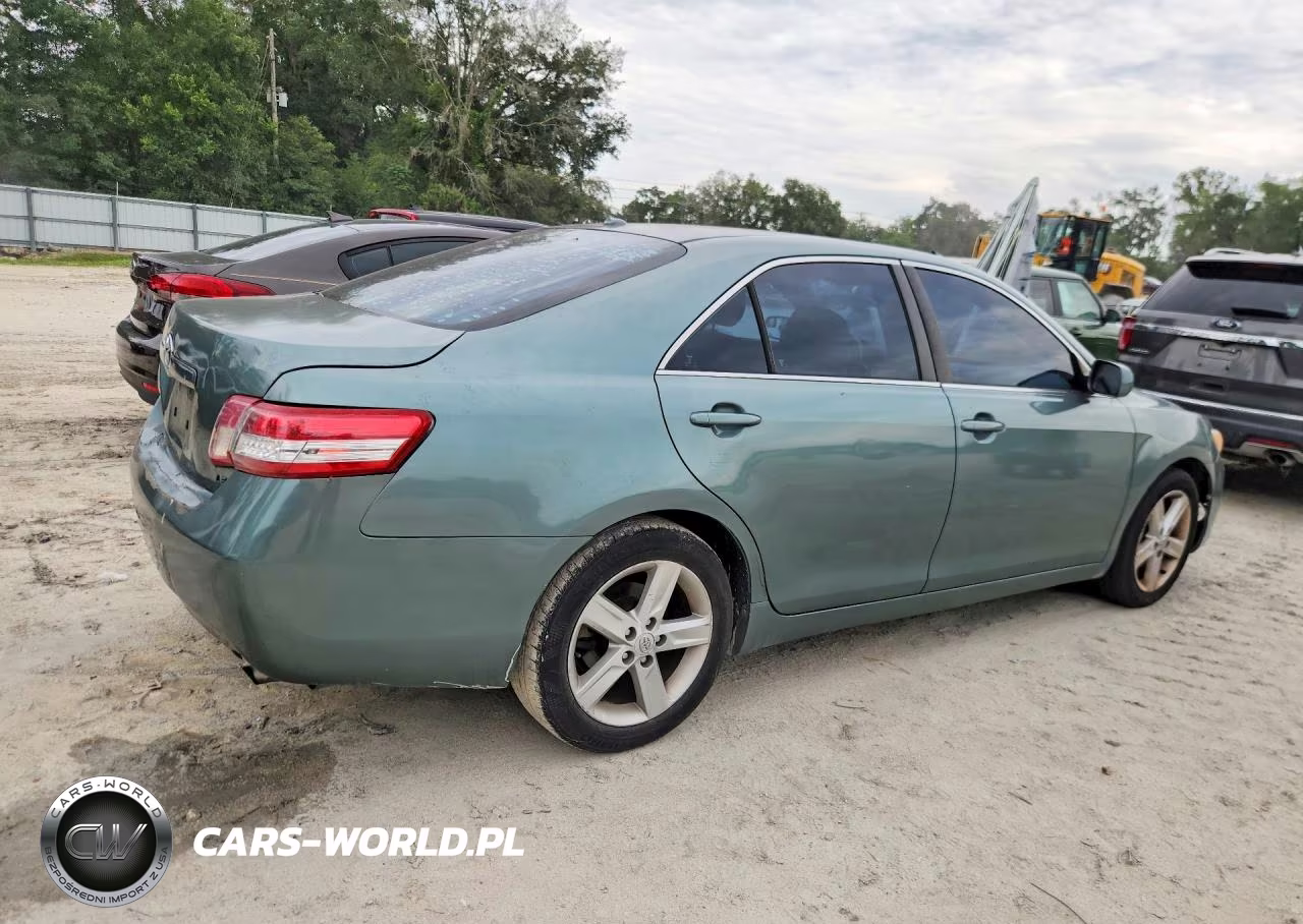 2010 Toyota Camry Le VIN:4T1BF3EK6AU514945 - 3