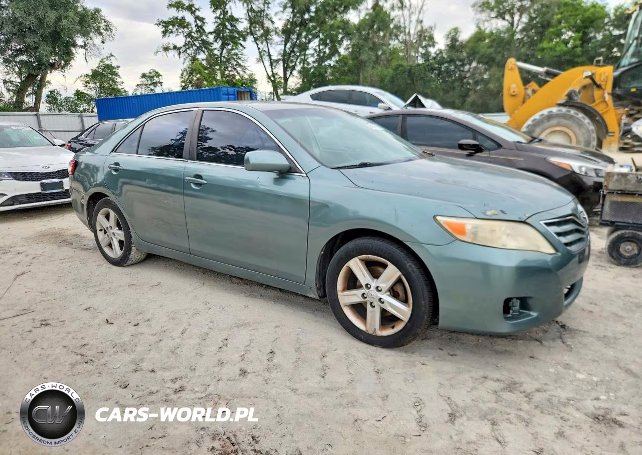2010 Toyota Camry Le VIN:4T1BF3EK6AU514945 - 4
