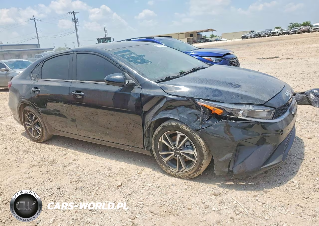 2024 Kia Forte Lxs VIN:3KPF24AD0RE837672 - 4