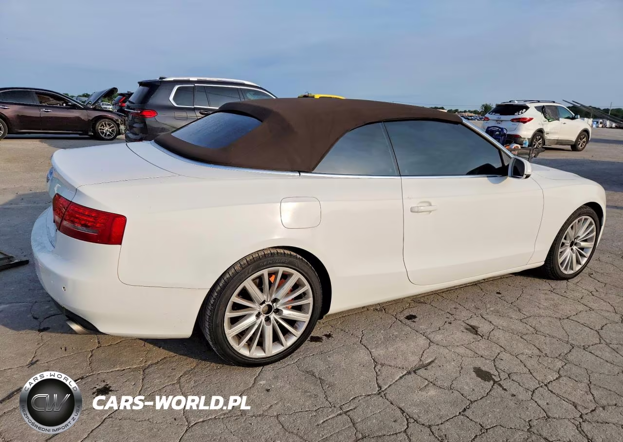 2010 Audi A5 Premium Plus VIN:WAUJFAFH8AN026224 - 3
