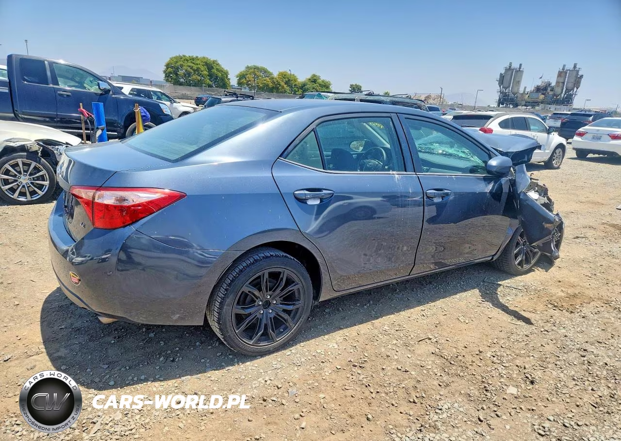 2017 Toyota Corolla Le VIN:5YFBURHE2HP715509 - 3
