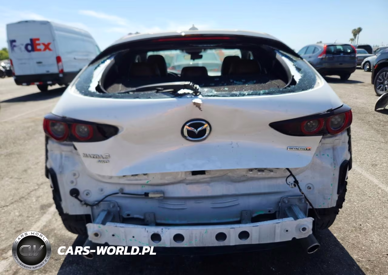 2021 Mazda 3 Premium VIN:JM1BPBML8M1339626 - 6