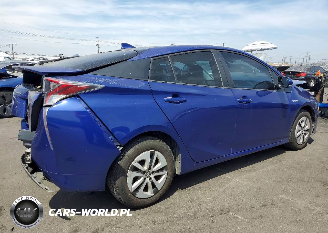 2016 Toyota Prius Four VIN:JTDKARFU2G3523615 - 3