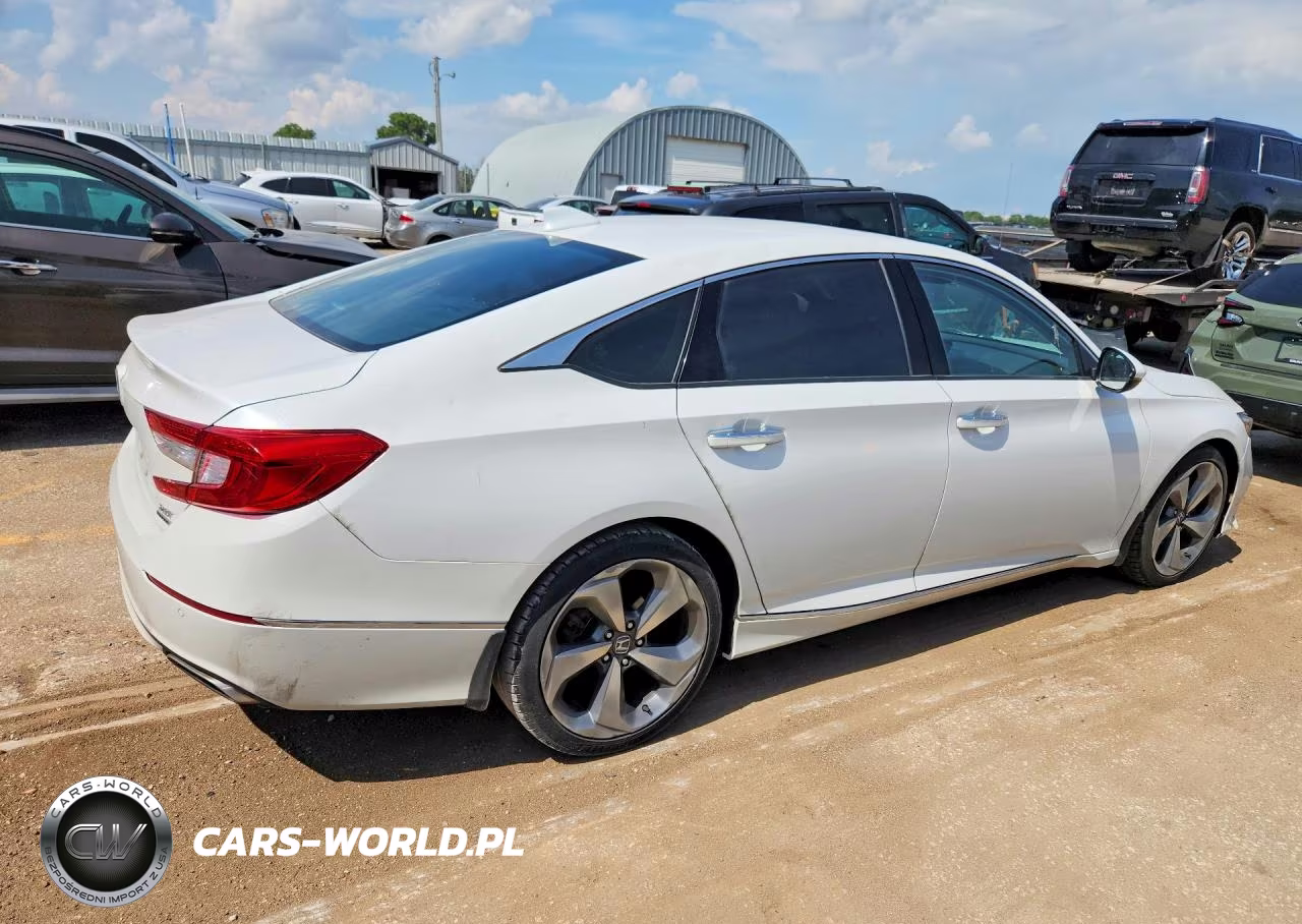 2020 Honda Accord Touring VIN:1HGCV2F93LA030884 - 3