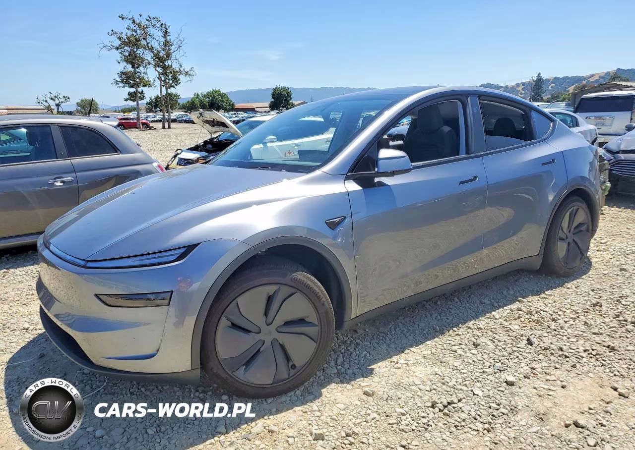 2026 Tesla Model Y – zdjęcie 1 z 13