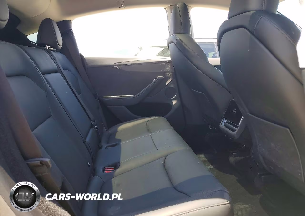 2026 Tesla Model Y VIN:7SAYGDEEXTF460740 - 11