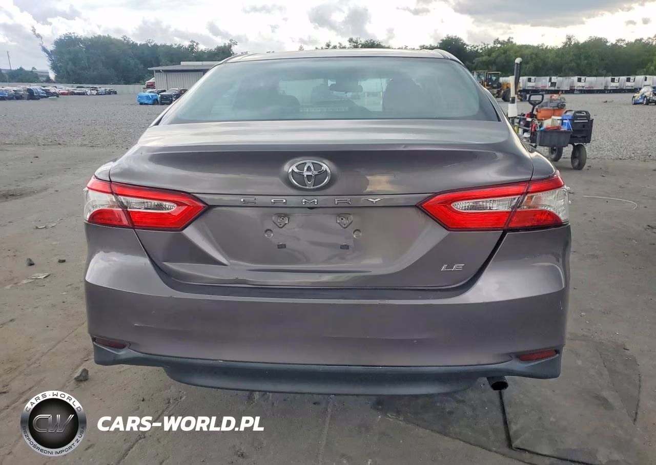 2018 Toyota Camry Le VIN:4T1B11HK4JU141399 - 6