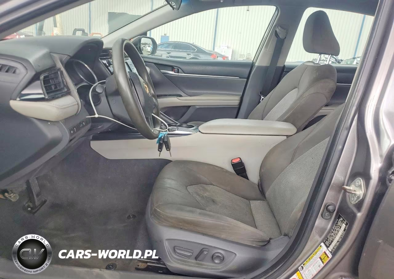 2018 Toyota Camry Le VIN:4T1B11HK4JU141399 - 7