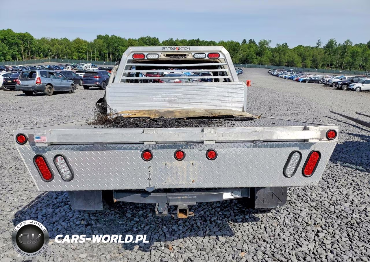 2011 Chevrolet Silverado K1500 VIN:1GCNKPEA8BF158449 - 6