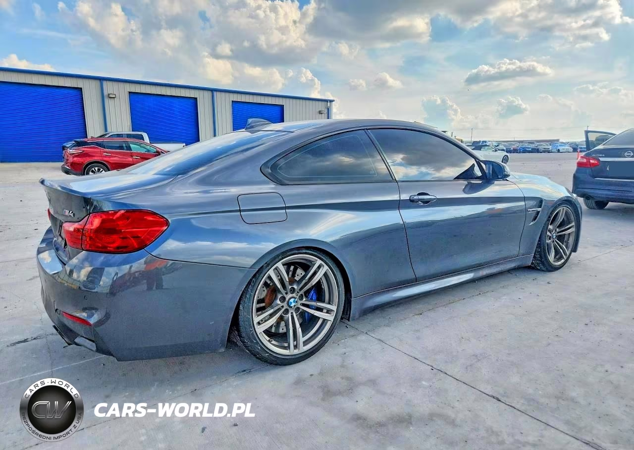 2016 BMW M4 VIN:WBS3R9C58GK338414 - 3