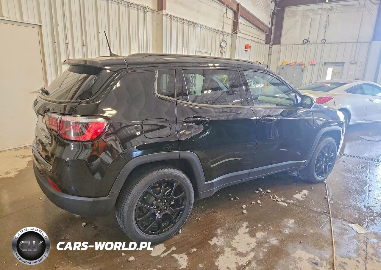 2026 Jeep Compass Latitude VIN:3C4NJDBN6TT180031 - 3