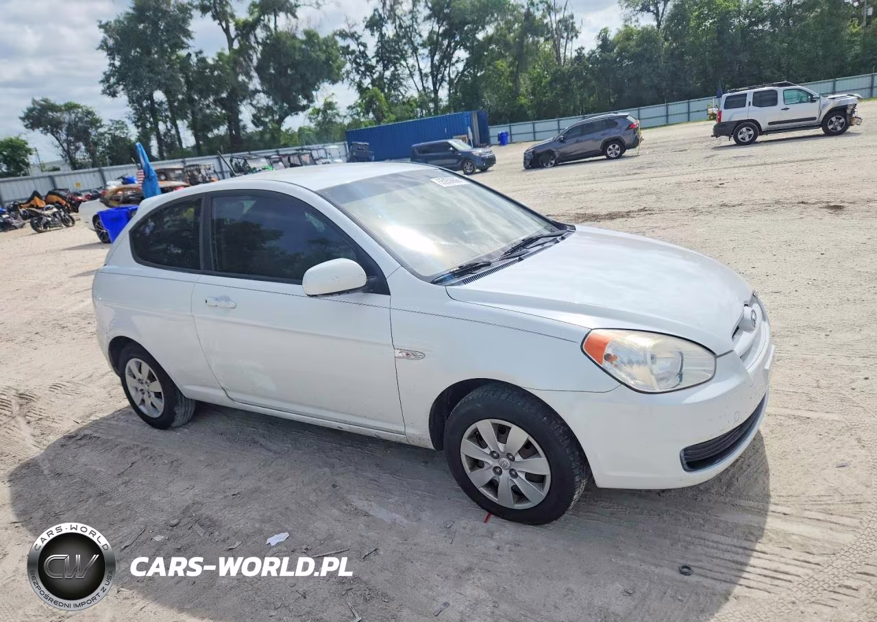 2011 Hyundai Accent Gl VIN:KMHCM3AC7BU199907 - 4