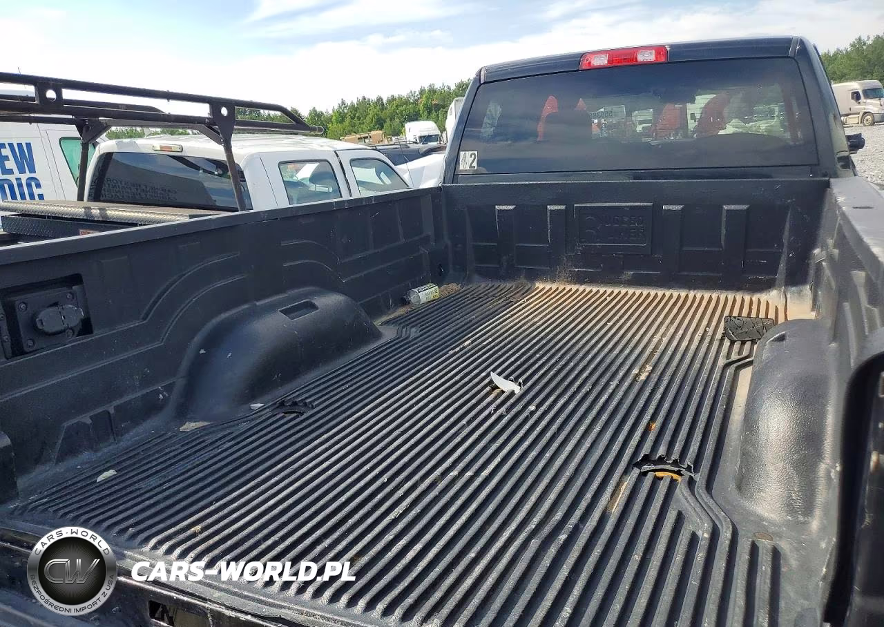 2022 Ram 3500 Tradesman VIN:3C63RRGL2NG338937 - 10