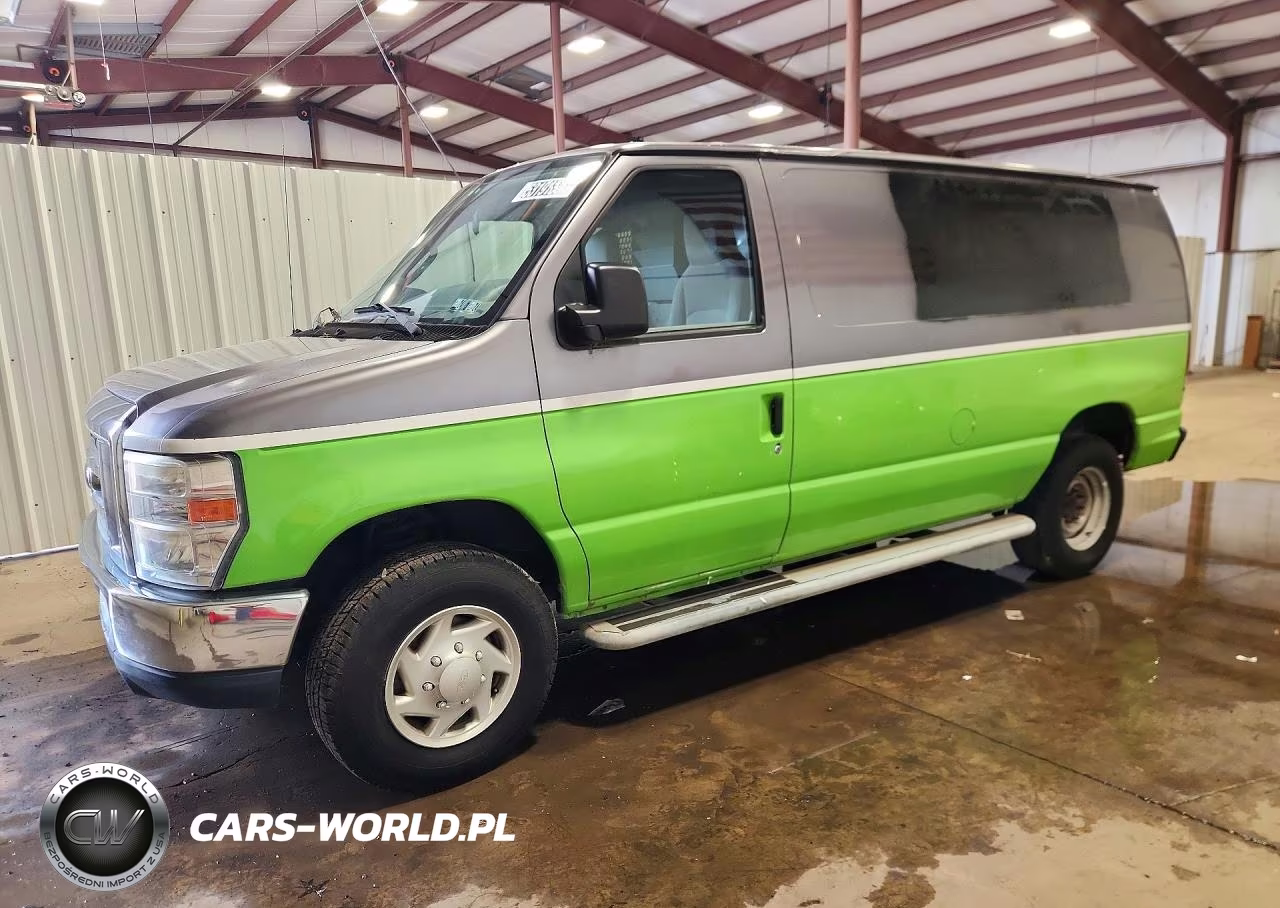 2013 Ford Econoline E250 Van – zdjęcie 1 z 13