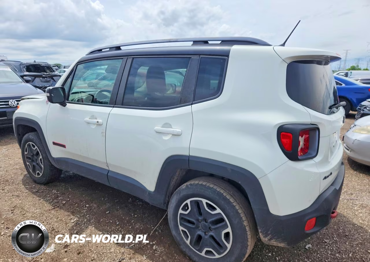 2015 Jeep Renegade Trailhawk VIN:ZACCJBCT4FPB28207 - 2