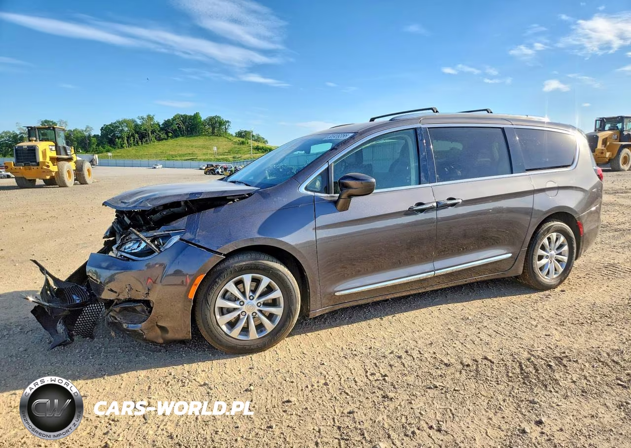 2018 Chrysler Pacifica Touring L