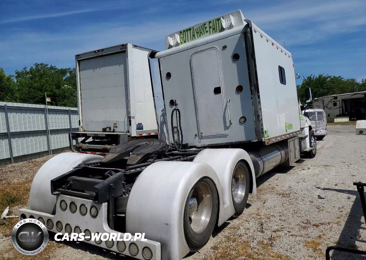 2012 Freightliner Cascadia Semi Truck VIN:1FUJGEBG0CLBL7364 - 4