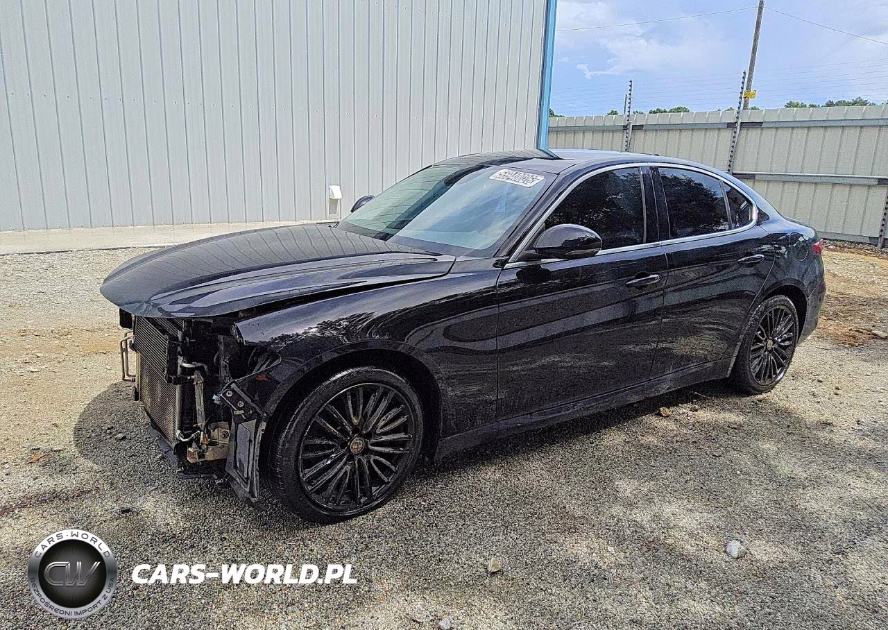 2018 Alfa Romeo Giulia – zdjęcie 1 z 12