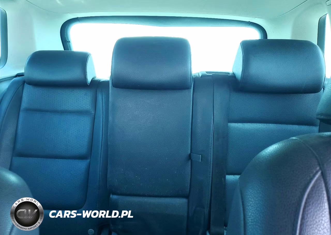 2011 Volkswagen Tiguan S VIN:WVGAV7AX9BW511227 - 10