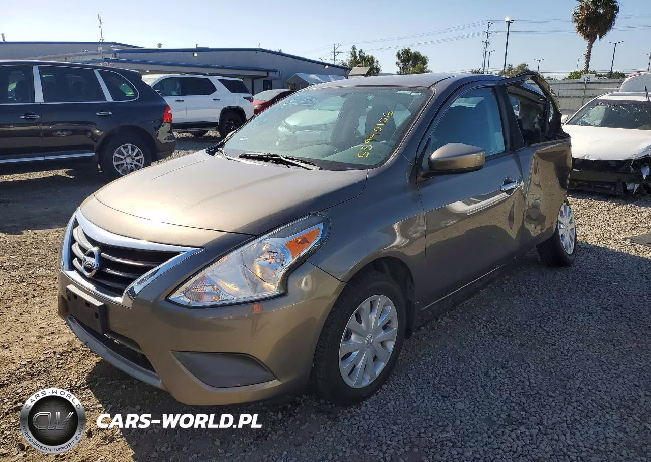 2017 Nissan Versa – zdjęcie 1 z 12