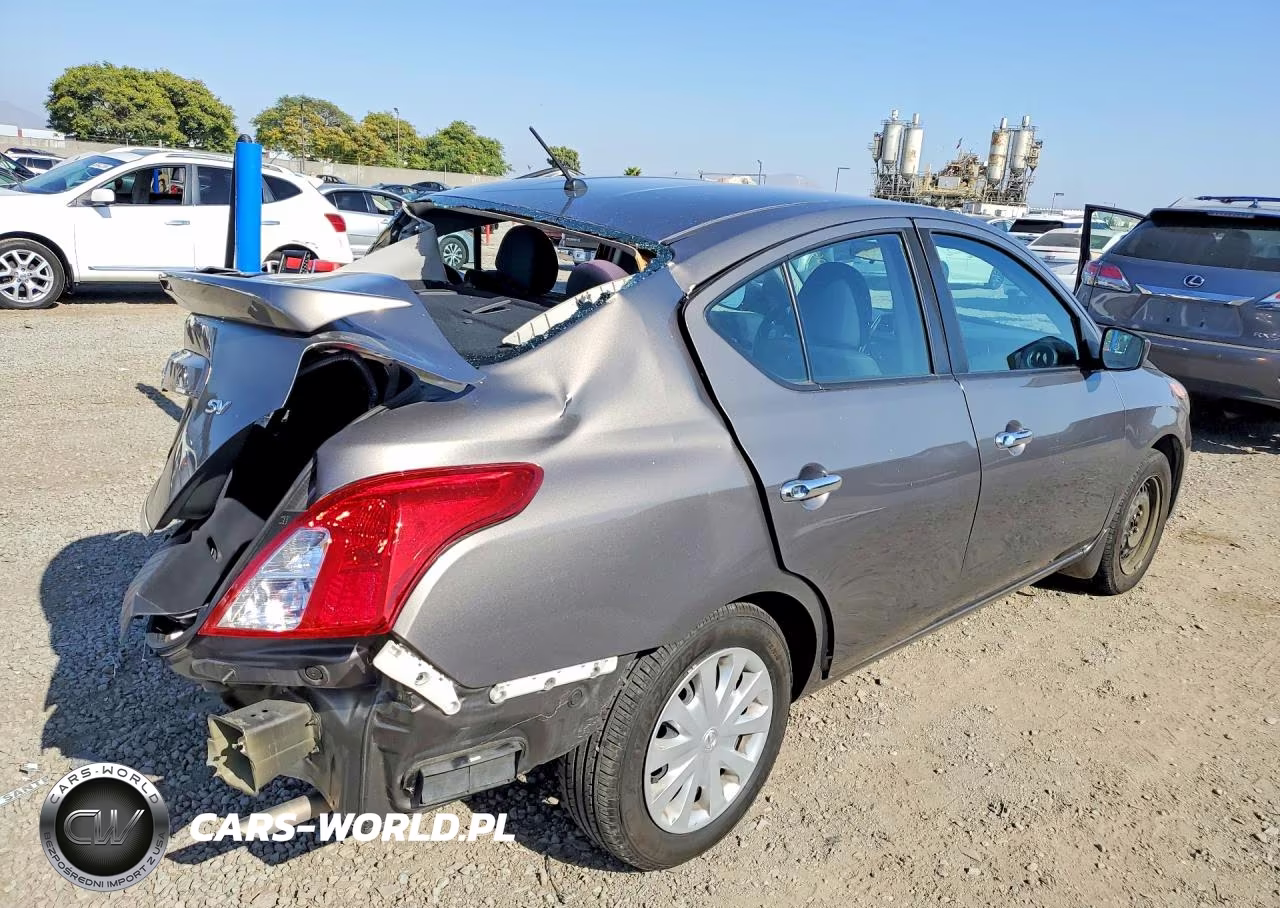 2017 Nissan Versa VIN:3N1CN7AP8HL835316 - 3