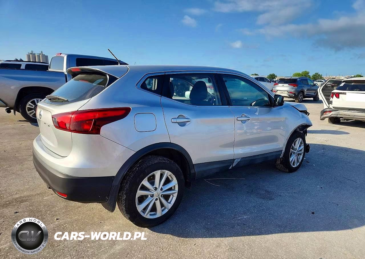 2018 Nissan Rogue Sport S VIN:JN1BJ1CP2JW181589 - 3