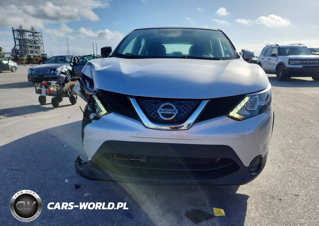 2018 Nissan Rogue Sport S VIN:JN1BJ1CP2JW181589 - 5