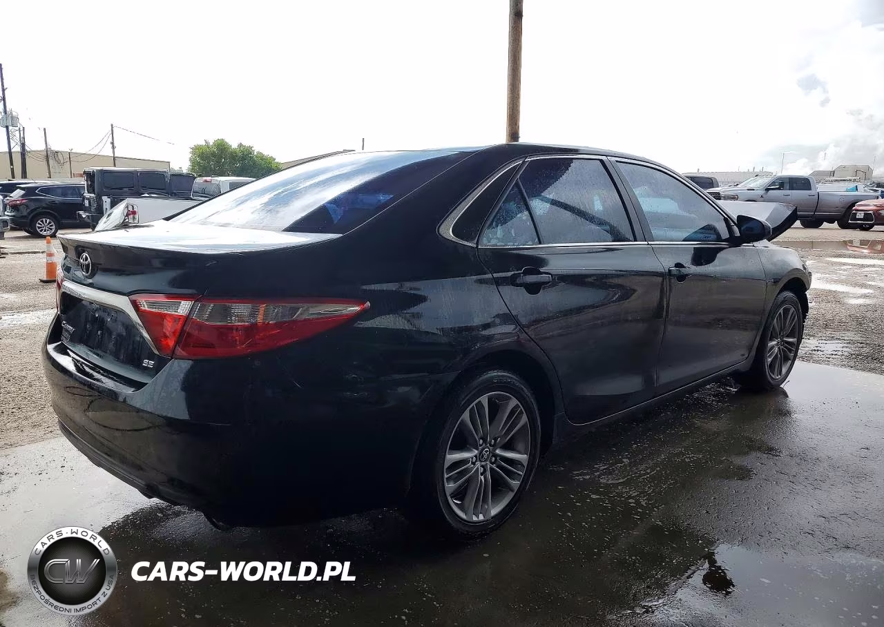 2016 Toyota Camry Se VIN:4T1BF1FK0GU597784 - 3