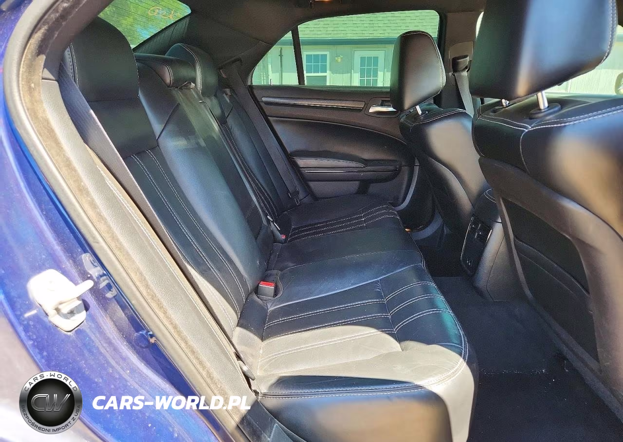 2015 Chrysler 300 S VIN:2C3CCABG0FH814209 - 10