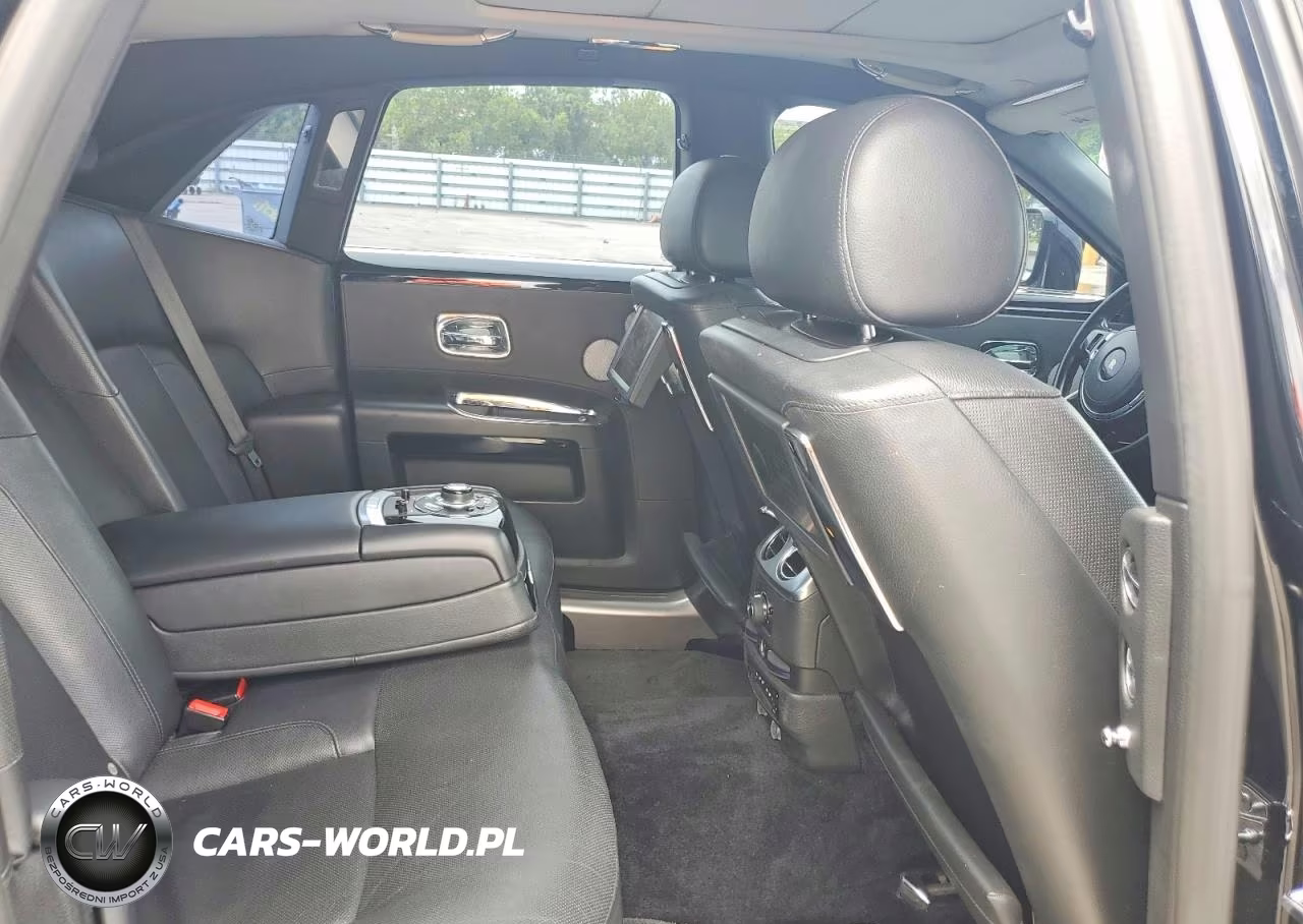 2010 Rolls-Royce Ghost VIN:SCA664S55AUX48611 - 10