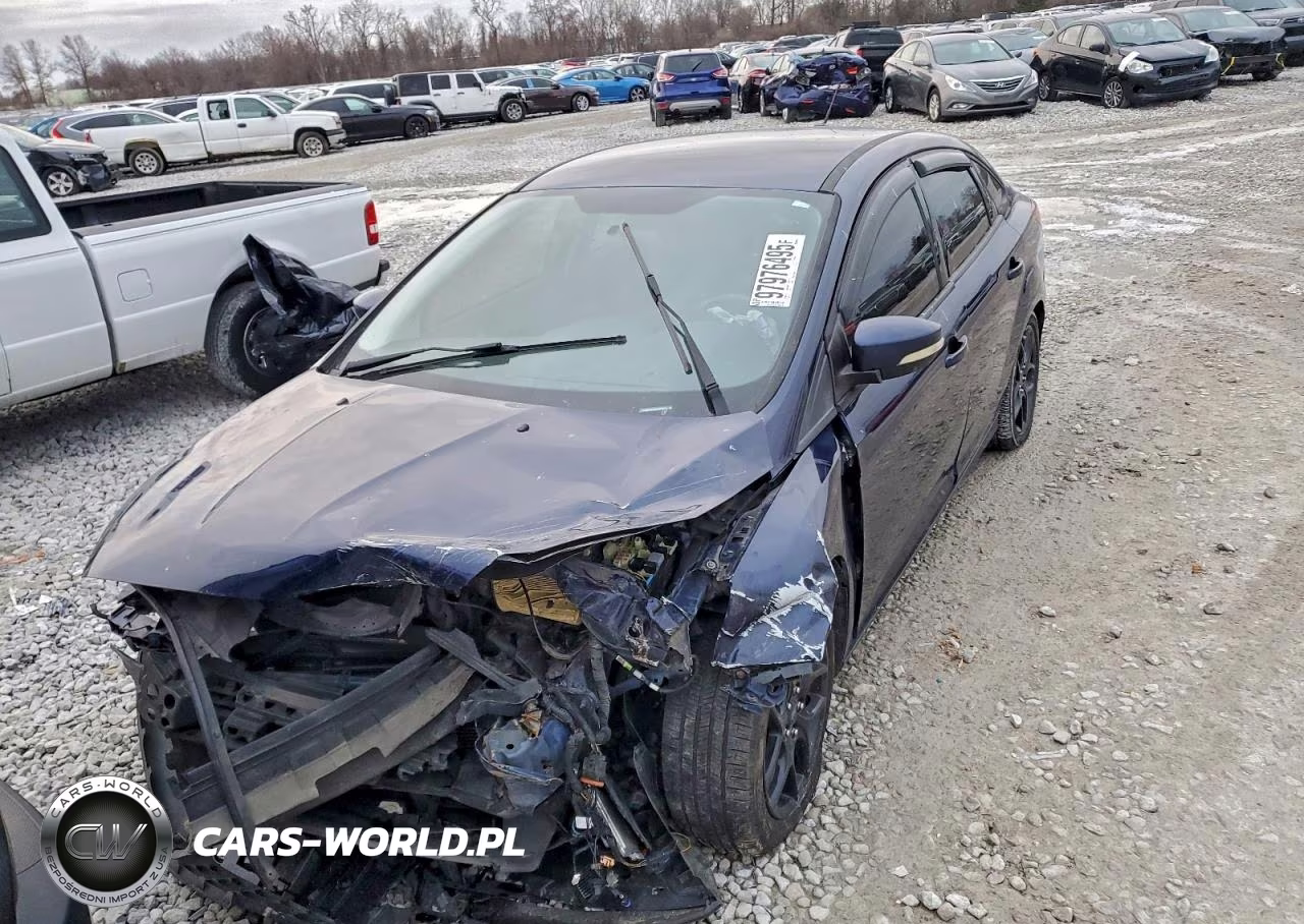 2016 Ford Focus Se VIN:1FADP3F23GL394731 - 5