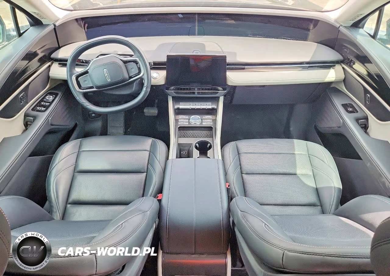 2025 Lincoln Nautilus Premiere VIN:5LMPJ8J40SJ890940 - 8