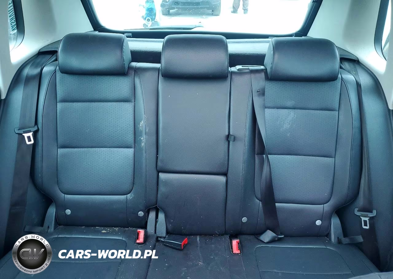 2011 Volkswagen Tiguan S VIN:WVGBV7AX8BW542182 - 10