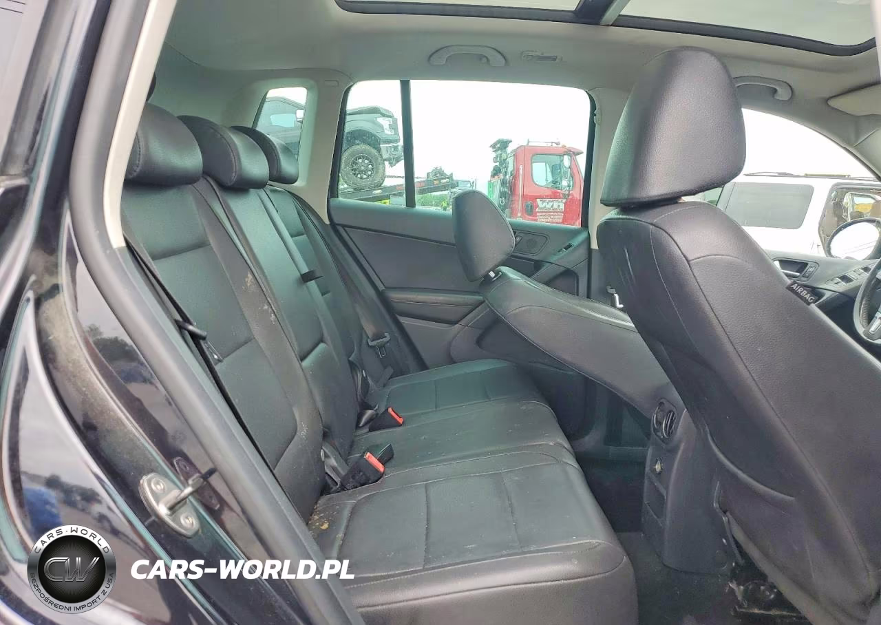 2011 Volkswagen Tiguan S VIN:WVGBV7AX8BW542182 - 11