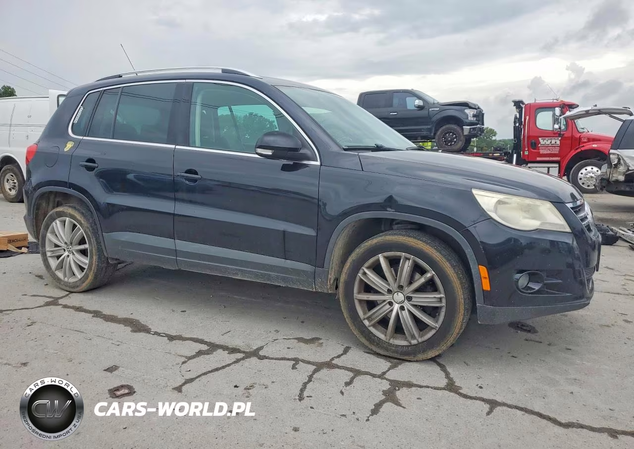 2011 Volkswagen Tiguan S VIN:WVGBV7AX8BW542182 - 4