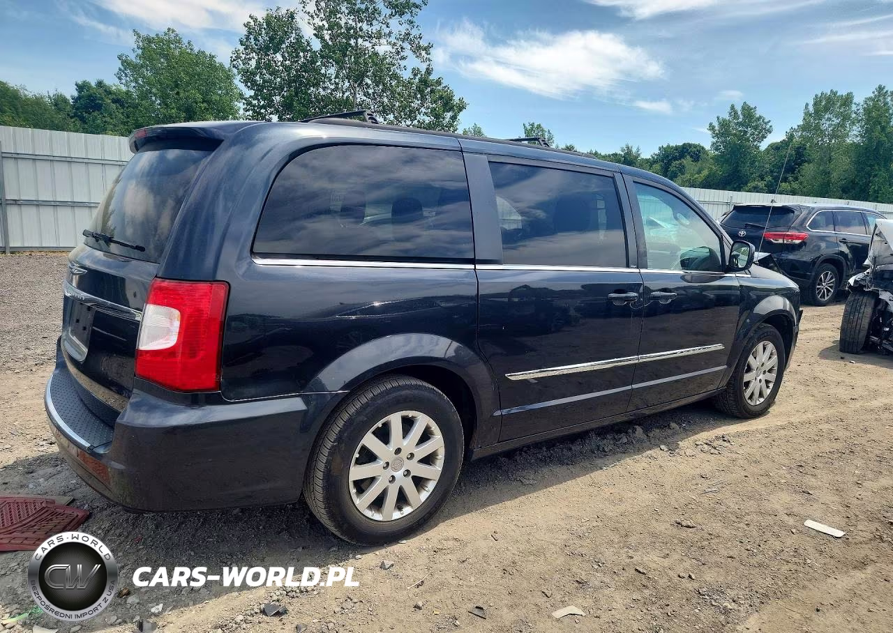 2014 Chrysler Town & Country Touring VIN:2C4RC1BGXER256903 - 3