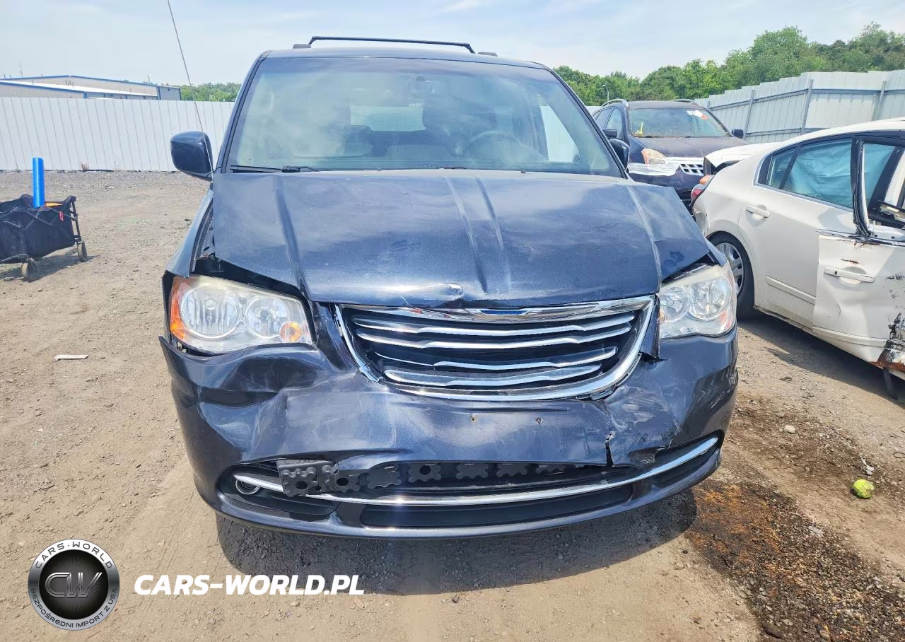 2014 Chrysler Town & Country Touring VIN:2C4RC1BGXER256903 - 5