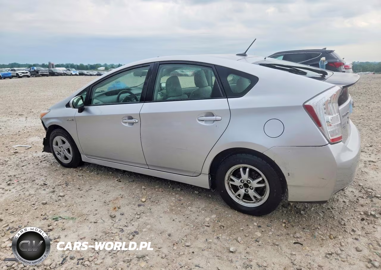 2011 Toyota Prius Two VIN:JTDKN3DU4B5330772 - 2