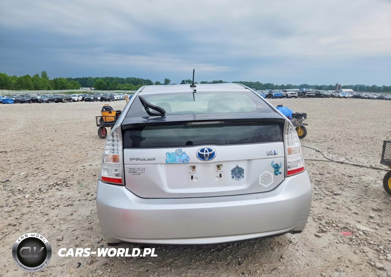2011 Toyota Prius Two VIN:JTDKN3DU4B5330772 - 6