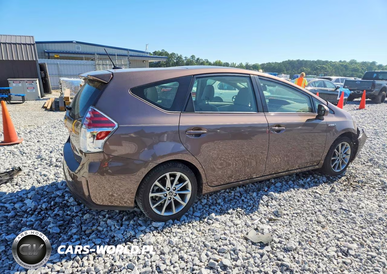 2015 Toyota Prius V Five VIN:JTDZN3EUXFJ031622 - 3