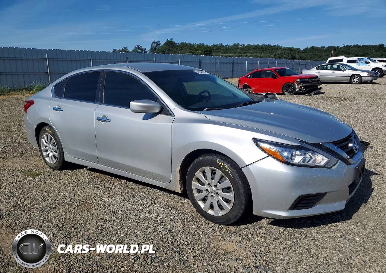 2016 Nissan Altima 2.5 S VIN:1N4AL3AP3GC135822 - 4