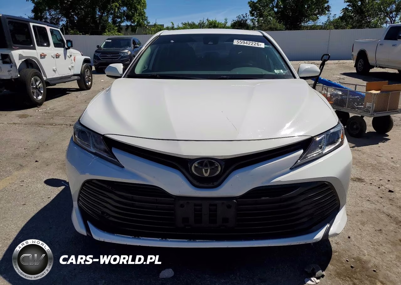 2020 Toyota Camry Le VIN:4T1C11AK7LU942314 - 5